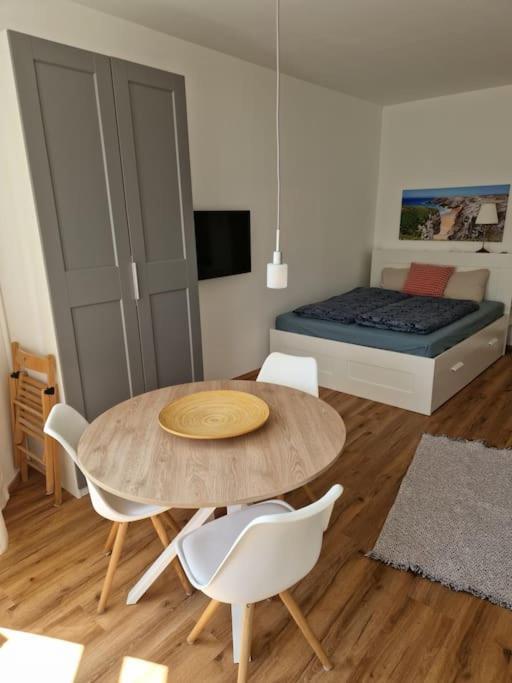 Beethoven29 / Studio Mit Garten Direkt In Krems Екстериор снимка