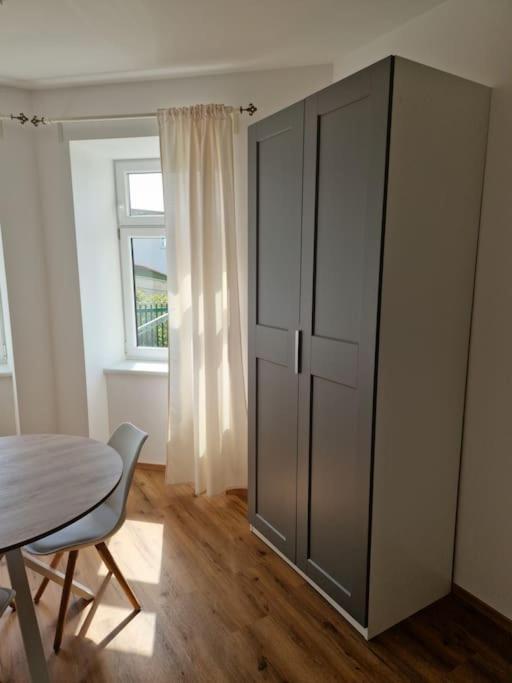 Beethoven29 / Studio Mit Garten Direkt In Krems Екстериор снимка